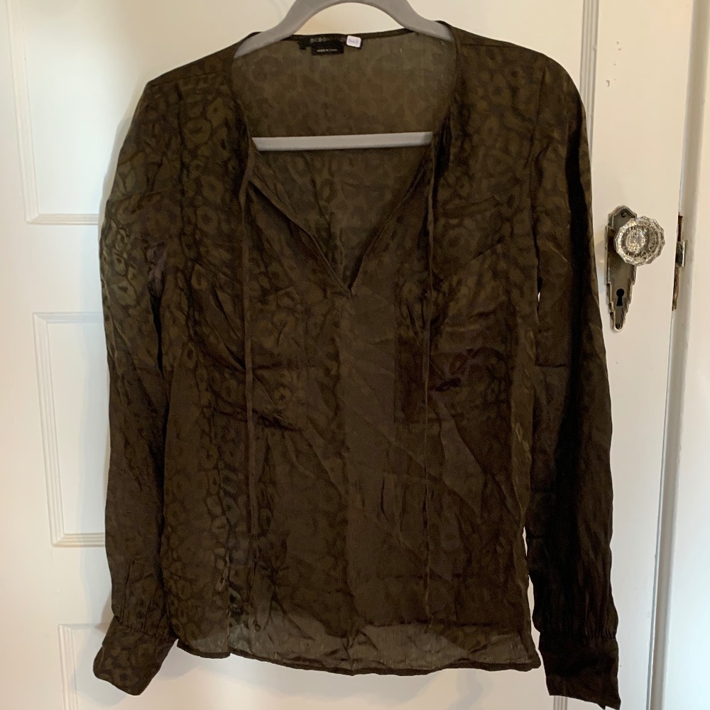 bcbgmazazria cocoa cheetah print blouse